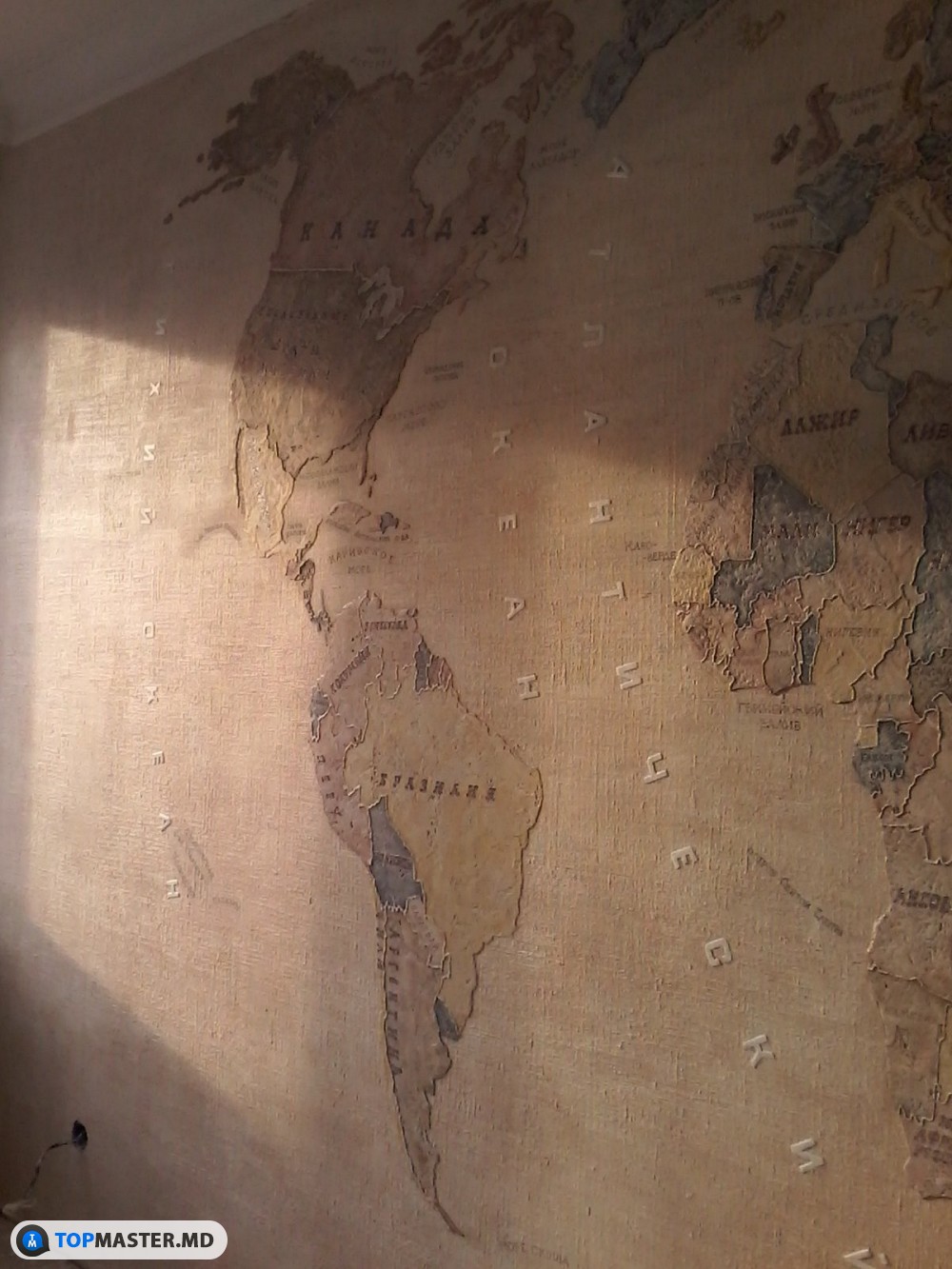 Барельеф "Политическая карта мира" в комнате для мальчиков изображение 5