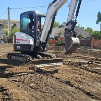 Servicii miniexcavator, Bobcat și basculantă