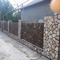 lucrări cu piatră naturală