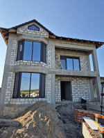 Uși ferestre Pvc & Aluminiu